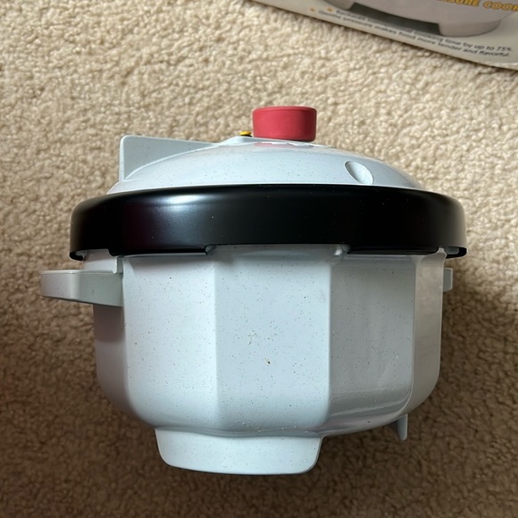 Nordic Ware Tender Cooker - Picture 3 of 7